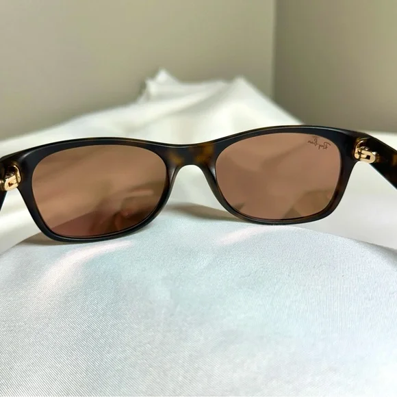 Ray-Ban New Wayfarer Sunglasses Tortoise with Copper Flash Lenses - Picture 5 of 8